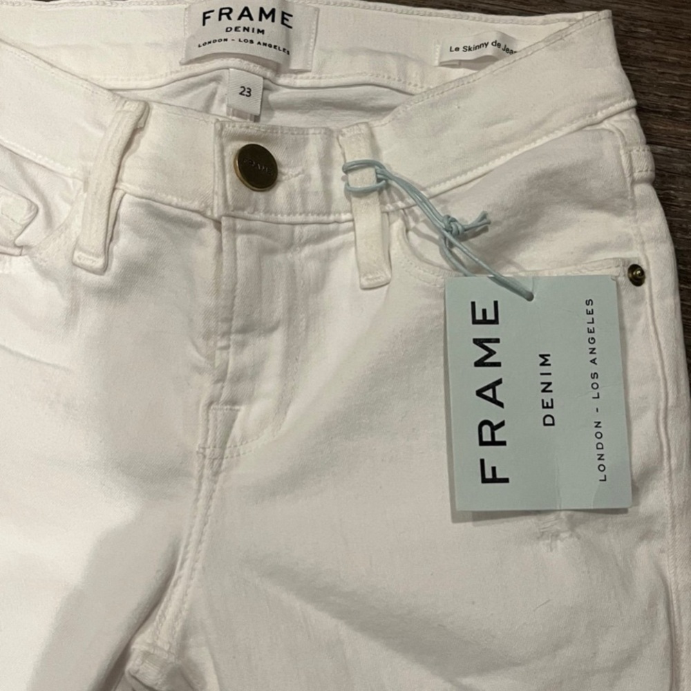 FRAME Denim distressed skinny